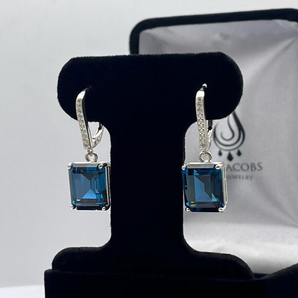 BEAUTIFUL 14ctw Emerald Cut London Blue Spinel Earrings - Picture 3 of 3